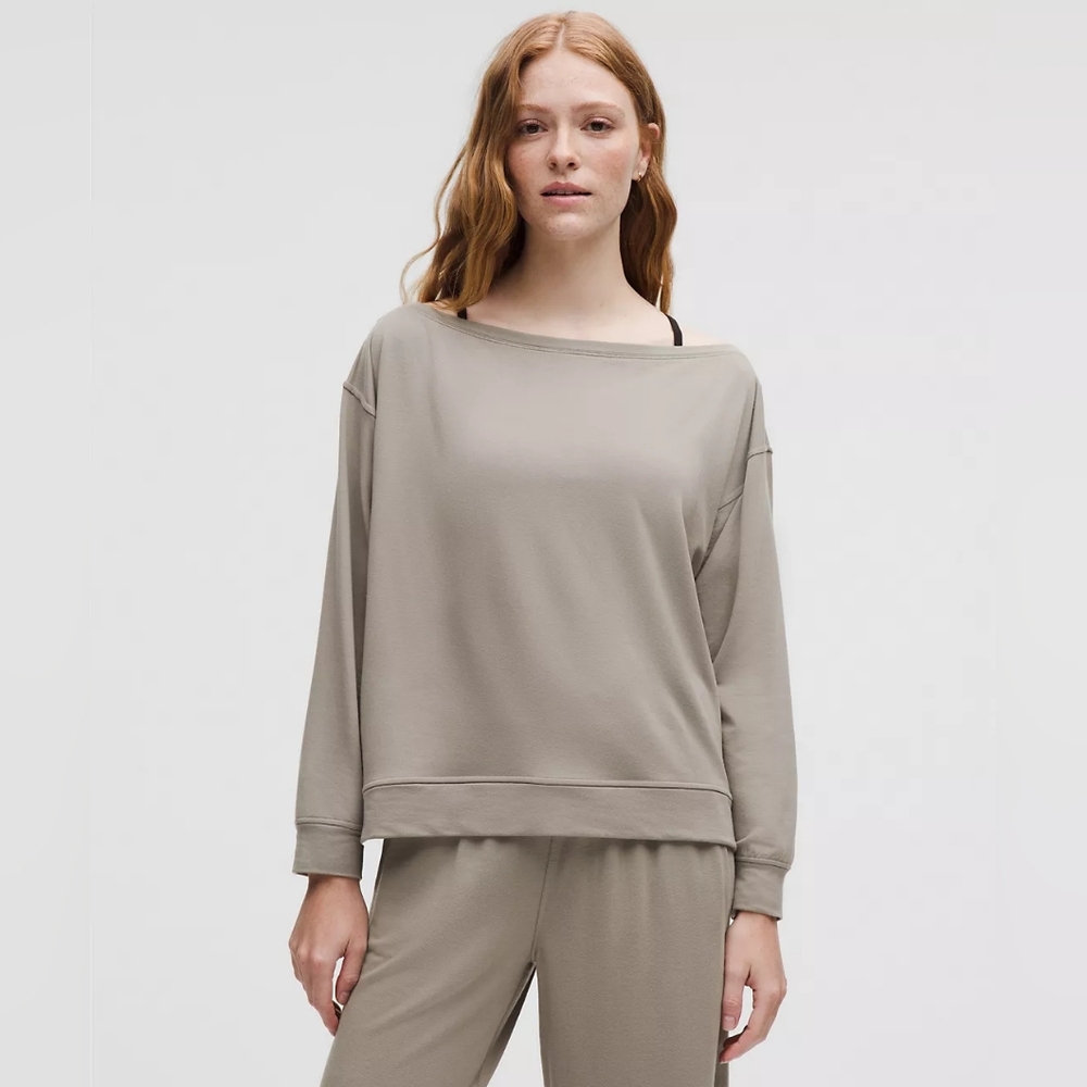 NWOT Lululemon BeCalm Oversized Boatneck L/S Shirt Size Small Warm Ash Gray